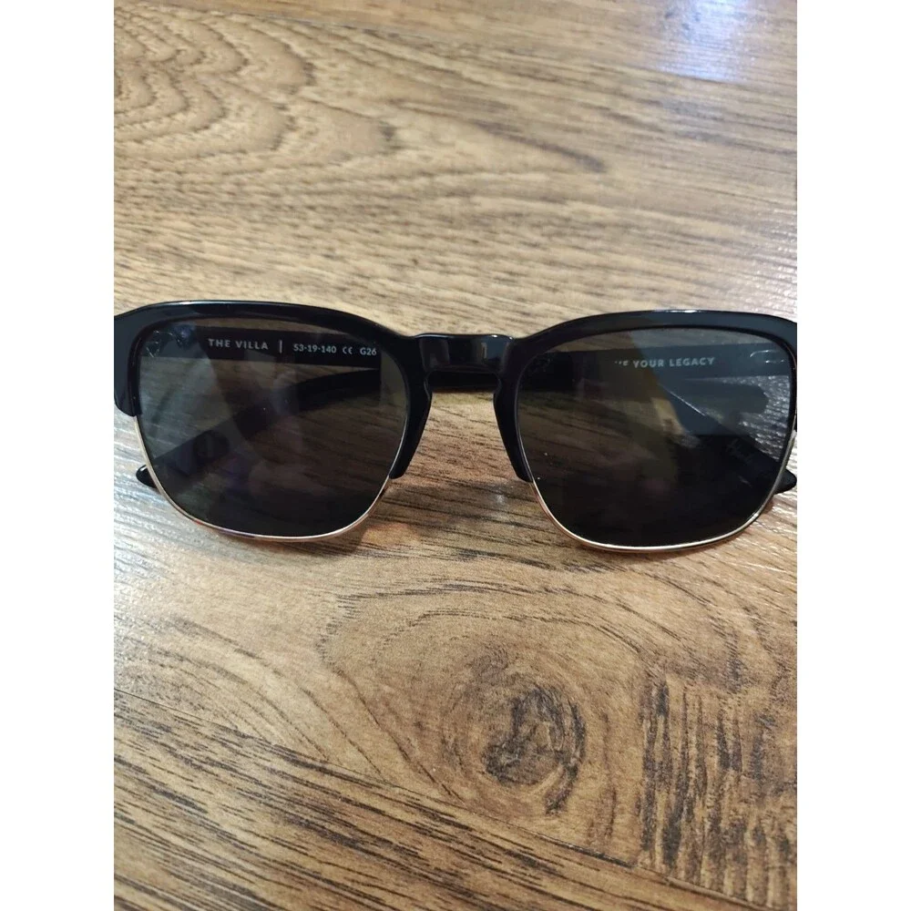Vincero The Villa Black Gold Polarized Men's Sunglasses 53-19-140 Used